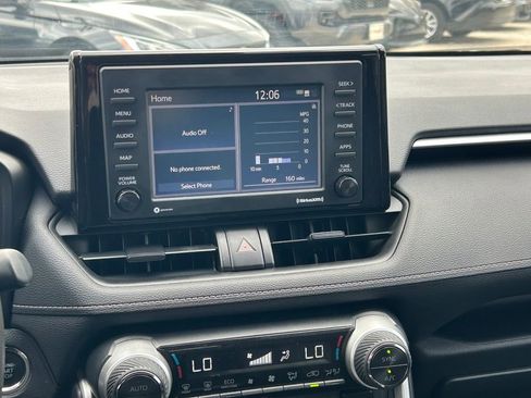 Used 2020 Toyota RAV4 XLE image 19