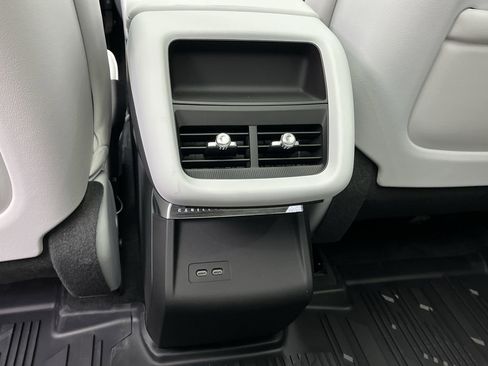 New 2025 Cadillac Lyriq Luxury image 12