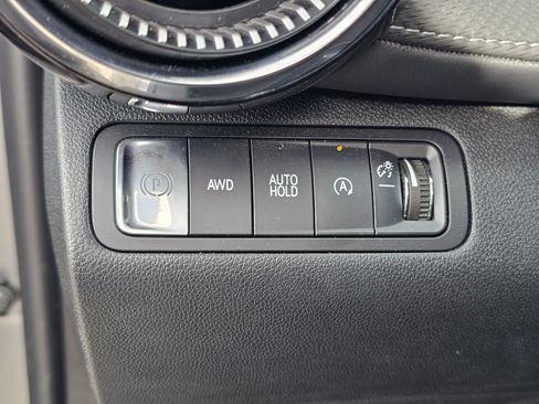 Used 2025 Chevrolet Equinox LT image 16