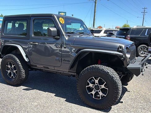 Used 2022 Jeep Wrangler Sport AWD/4WD image 3