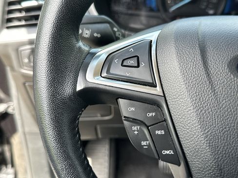 Used 2022 Ford Edge SEL image 24