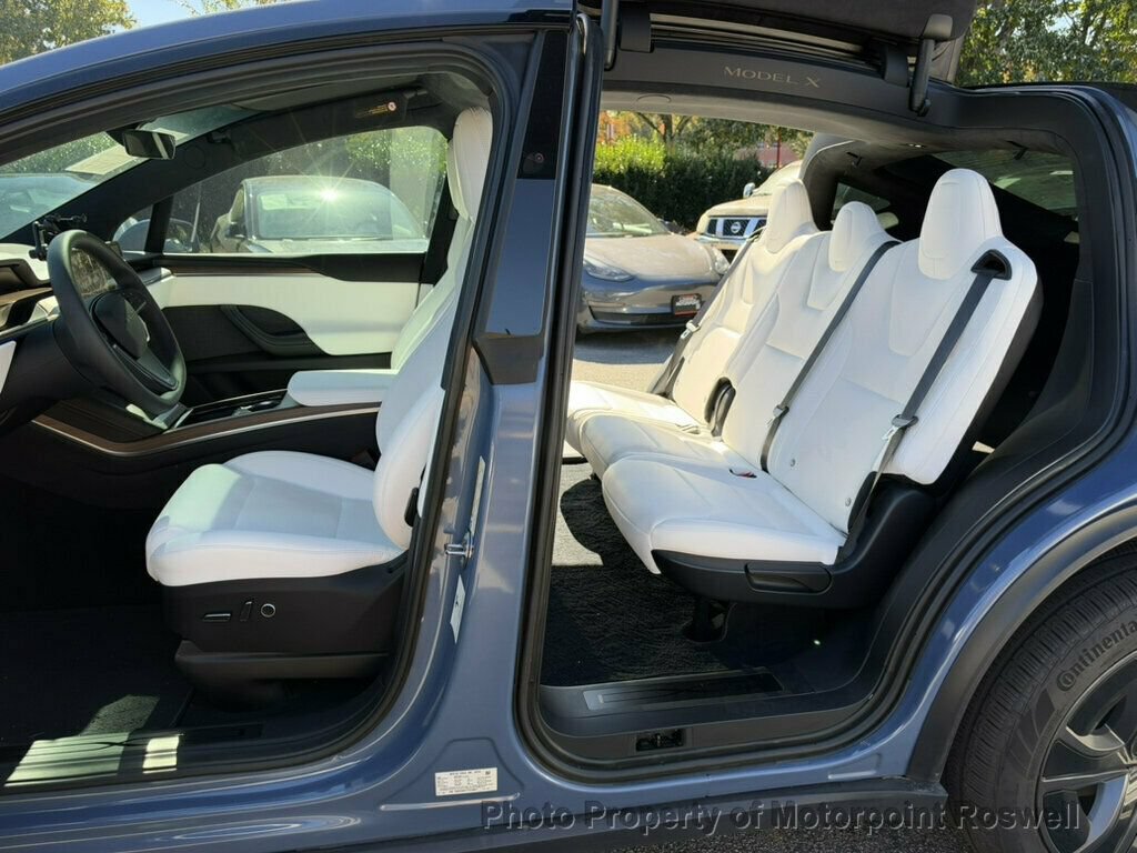 Used 2026 Tesla Model X AWD/4WD image 32