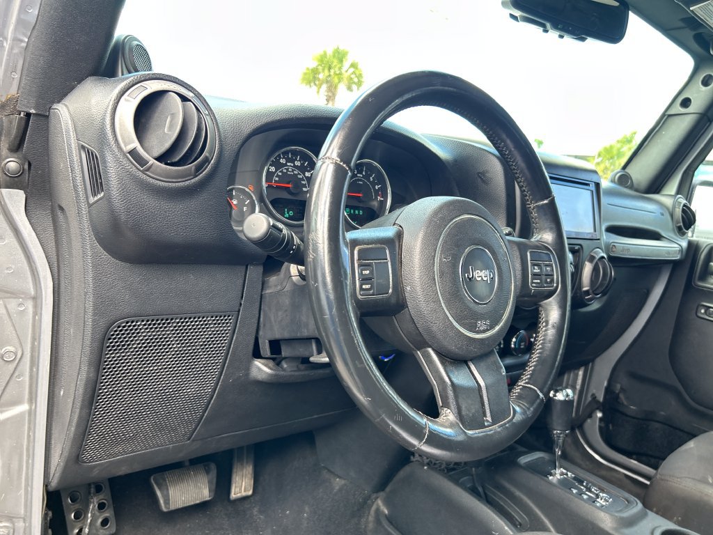 Used 2013 Jeep Wrangler Unlimited Sport AWD/4WD image 8