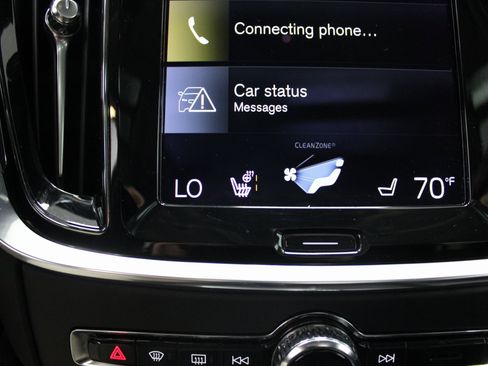 Used 2022 Volvo V60 T5 Cross Country w/ Climate Package image 42