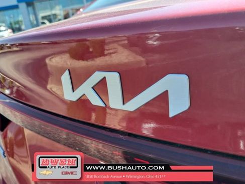 Used 2024 Kia Forte LXS FWD image 7