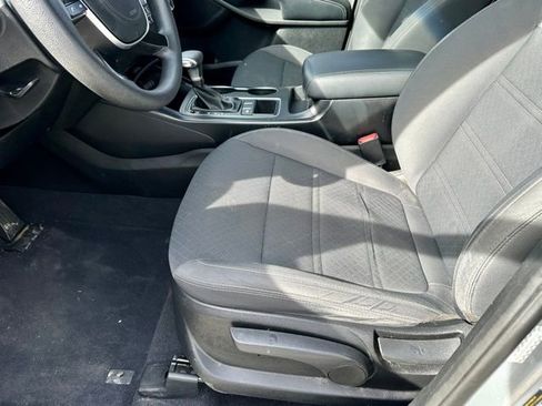 Used 2020 Kia Sorento LX image 14