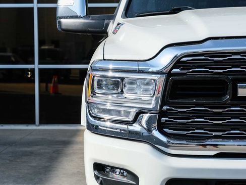 Used 2023 RAM 2500 Limited w/ Towing Technology Group AWD/4WD image 3
