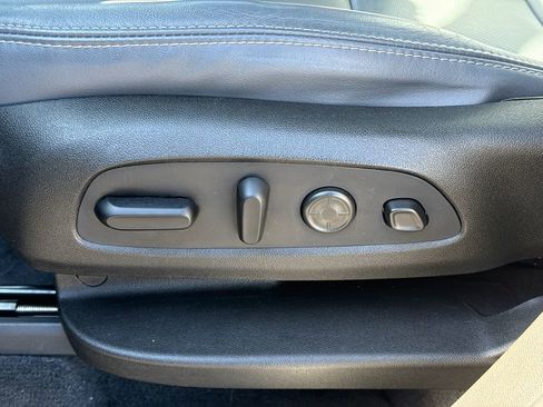 Certified 2021 Buick Enclave Premium w/ Sun and Sites Package image 19