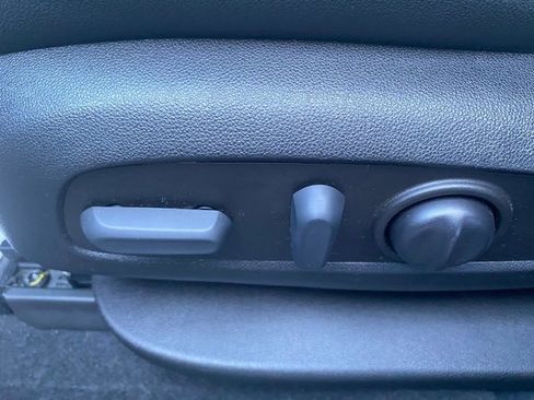 Used 2022 Chevrolet Blazer RS w/ Enhanced Convenience Package image 9