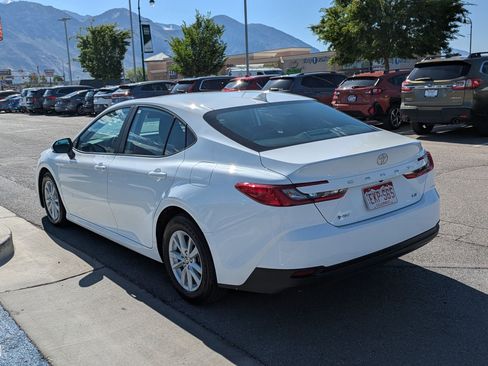 Used 2026 Toyota Camry LE FWD image 9