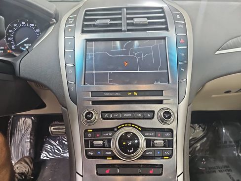 Used 2020 Lincoln MKZ Reserve AWD/4WD image 23