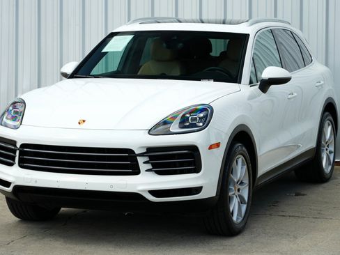 Used 2022 Porsche Cayenne image 52