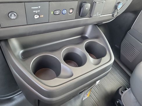 New 2025 GMC Savana 3500 Extended w/ Power Convenience Package image 17