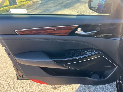 Used 2019 Kia Cadenza Technology image 20