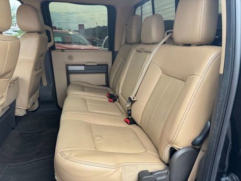 Used 2013 Ford F250 Lariat w/ Lariat Interior Pkg image 12