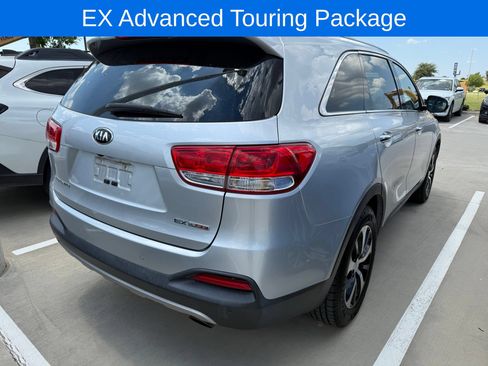 Used 2017 Kia Sorento EX w/ EX Advanced Touring Package AWD/4WD image 3