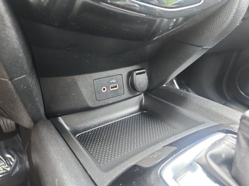 Used 2019 Nissan Rogue S w/ Special Edition Package FWD image 19