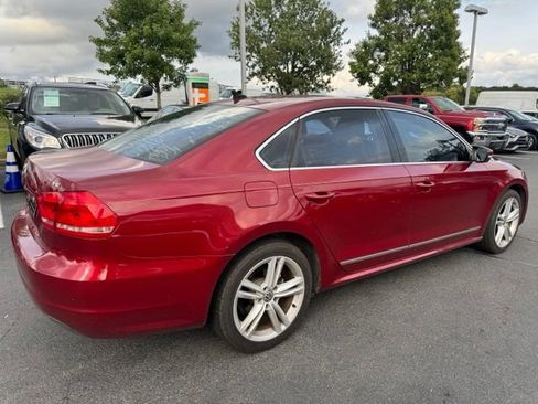 Used 2015 Volkswagen Passat TDI SE FWD image 25