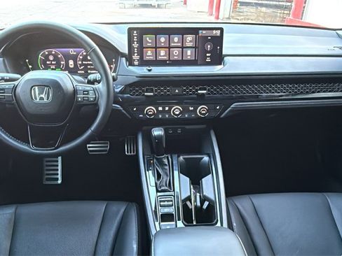 Used 2024 Honda Accord Sport image 18