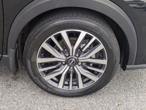 Used 2022 Nissan Kicks SV image 11