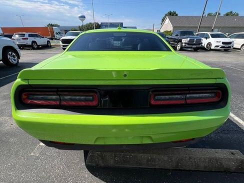 Used 2015 Dodge Challenger SRT w/ Technology Group RWD image 6