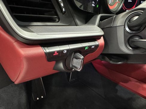 Certified 2022 Porsche 911 Carrera image 21