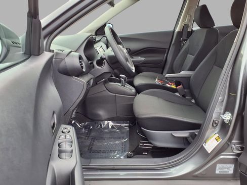 Certified 2025 Nissan Kicks Play S image 22
