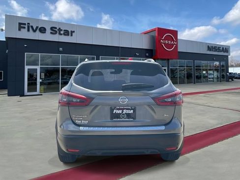 Used 2020 Nissan Rogue Sport SL FWD image 5