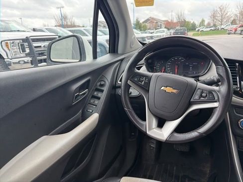 Used 2020 Chevrolet Trax LT w/ Driver Confidence Package image 18