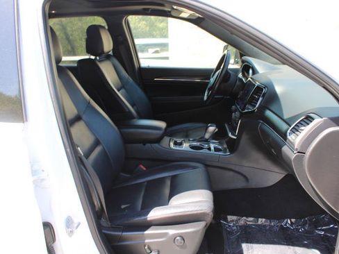 Used 2020 Jeep Grand Cherokee Limited AWD/4WD image 10