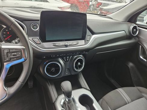 Used 2025 Chevrolet Blazer LT FWD image 20