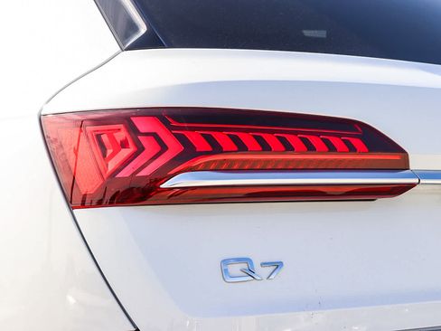 Used 2023 Audi Q7 2.0T Premium AWD/4WD image 12