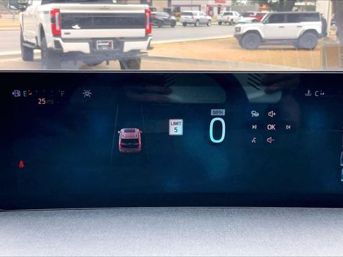 Used 2025 Ford Expedition Active RWD image 26