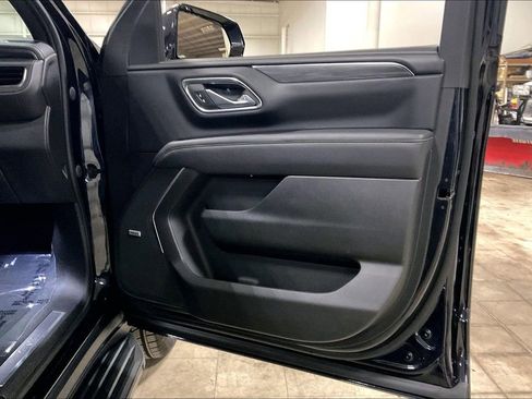 Used 2023 GMC Yukon SLT image 22