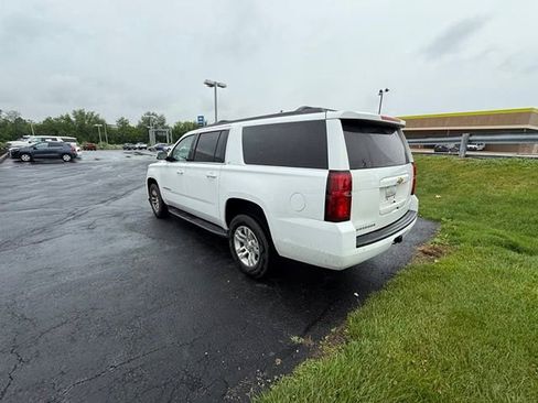Used 2018 Chevrolet Suburban LT AWD/4WD image 6