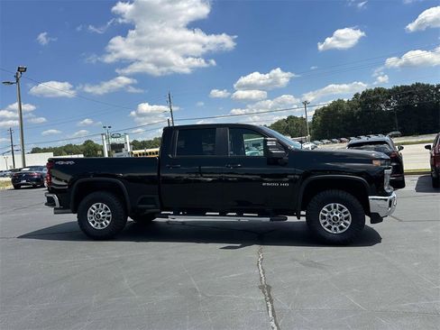 Used 2024 Chevrolet Silverado 2500 LT image 26
