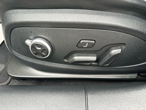 Used 2021 Audi S4 Premium Plus w/ Premium Plus Package image 21