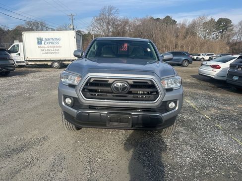 Used 2019 Toyota Tacoma SR5 image 8