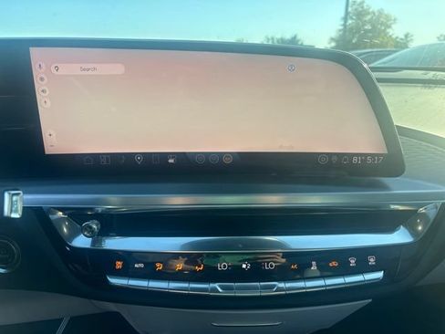 Certified 2024 Cadillac Lyriq Luxury AWD/4WD image 7