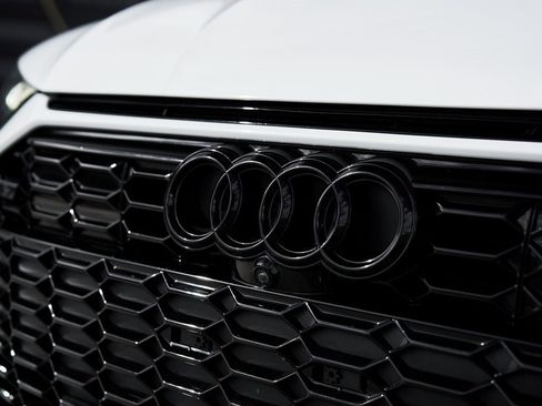 Used 2024 Audi RS 7 Performance w/ Black Optic Package image 6