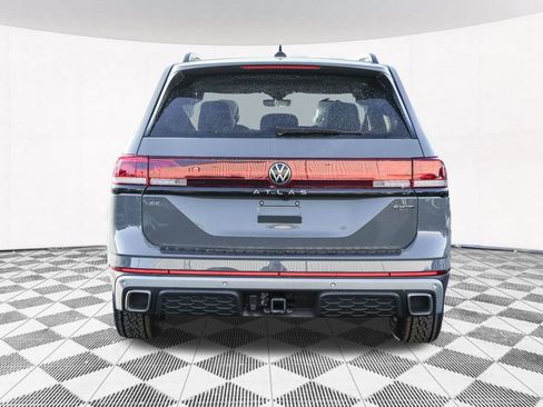 New 2026 Volkswagen Atlas Peak Edition AWD/4WD image 16