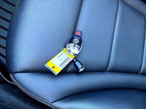 Used 2015 Mercedes-Benz C 300 4MATIC Sedan image 30