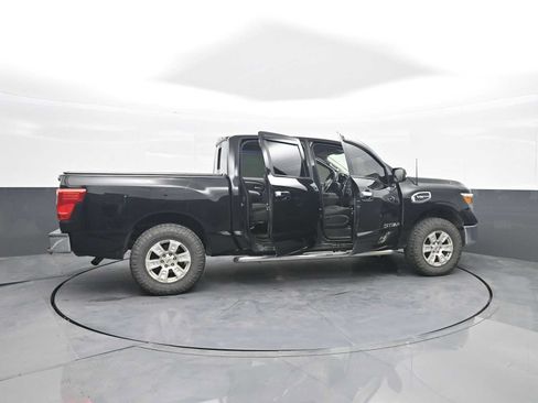 Used 2017 Nissan Titan SV AWD/4WD image 39