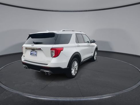Used 2023 Ford Explorer King Ranch w/ Technology Package image 8