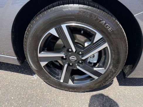 Used 2025 Nissan Sentra SV FWD image 28