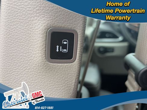 Used 2024 Chrysler Pacifica Touring-L FWD image 25