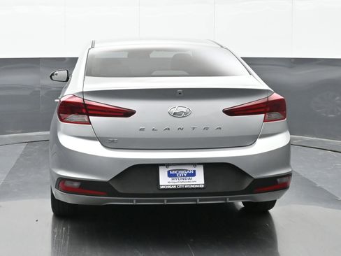 Used 2020 Hyundai Elantra SE image 7