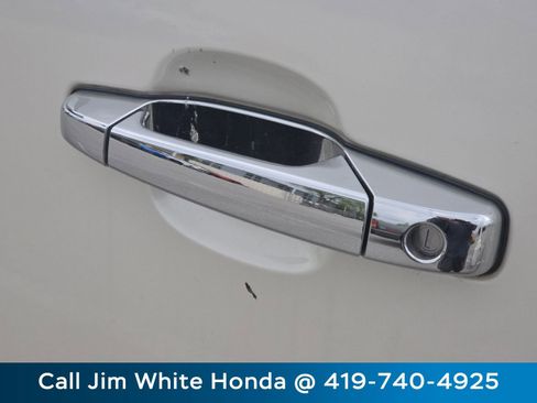 Used 2013 GMC Sierra 1500 SLT w/ SLT White Diamond Edition AWD/4WD image 18