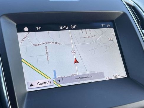 Used 2019 Ford Edge Titanium w/ Cold Weather Package image 30