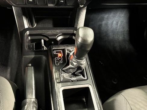 Used 2020 Toyota Tacoma SR image 20